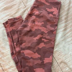 Lululemon Camouflage Leggings in Pinks